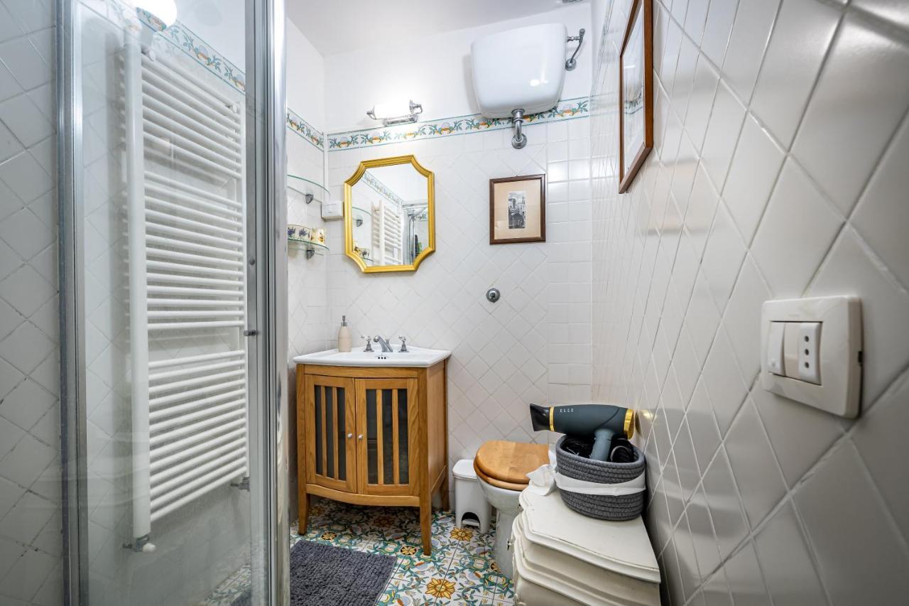 Yid Masaccio Apartamento
